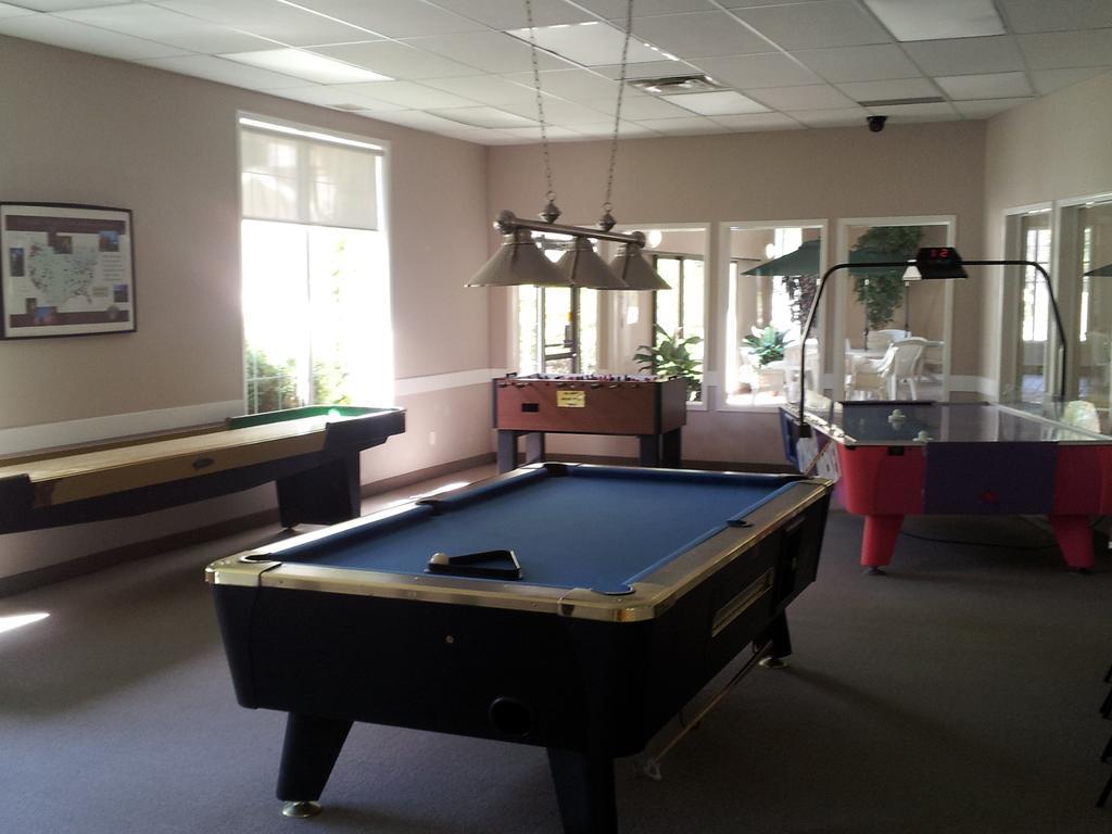 Radium Valley Vacation Resort อินเวอร์เมียร์ ภายนอก รูปภาพ
