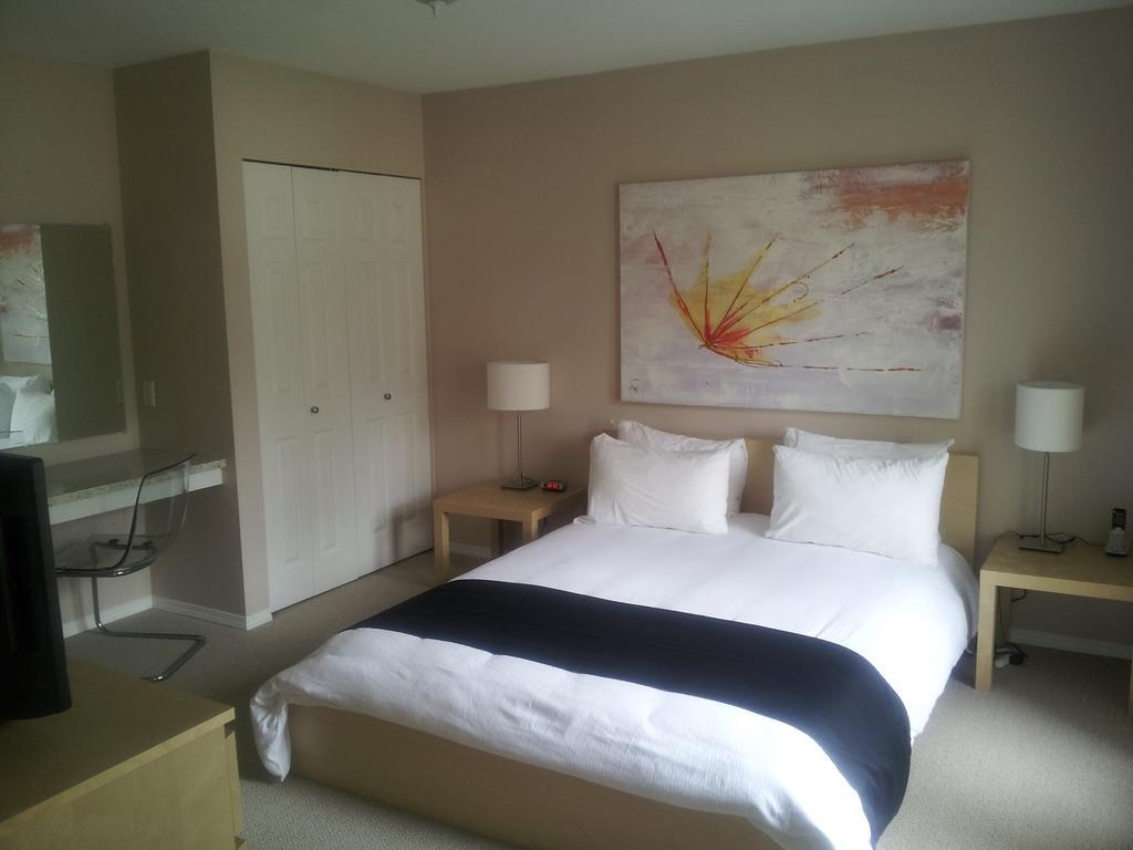 Radium Valley Vacation Resort อินเวอร์เมียร์ ภายนอก รูปภาพ