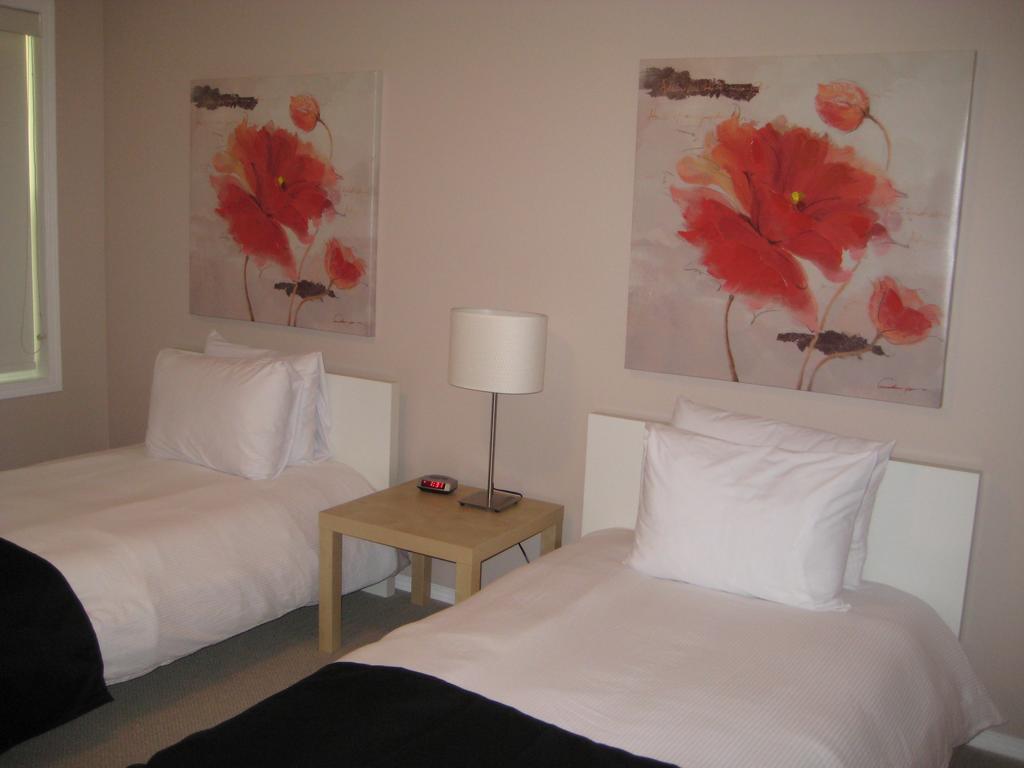 Radium Valley Vacation Resort อินเวอร์เมียร์ ภายนอก รูปภาพ